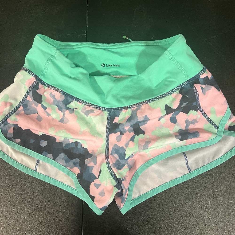 Lululemon Speed Short 4-way Stretch 2.5" Clouded Dreams Multi / Menthol 2 - Picture 2 of 5